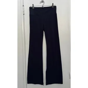 Athleta Barre Slim FlareSplit Hem Pants in Navy Size Medium thumbnail 2
