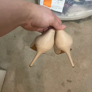 Beige Leather Pointy Heels thumbnail 6