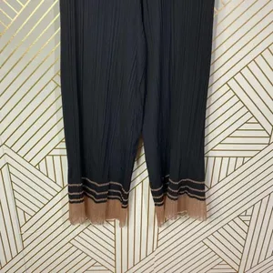 Zara‎ Pants Textured Weave with Contrasting Hem Ribbed Black Mauve Size Medium thumbnail 6
