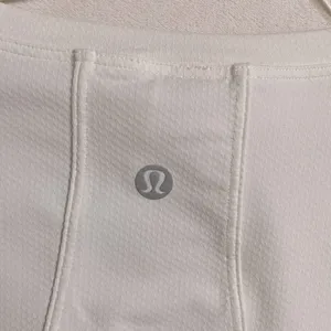 Lululemon Muscle Love Long Sleeve Shirt Top Motif White Graphic Wordmark Size 6 thumbnail 11