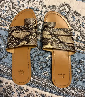 Marc Fisher Sandles thumbnail 1