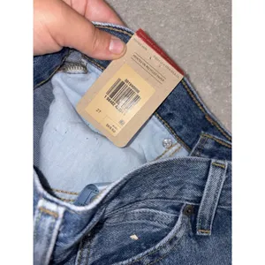 Levi Women High-Rise Back Slit Skirt 27 NWT thumbnail 5