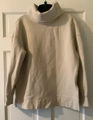 Sweatshirt thumbnail 1