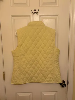 Crable LSU Tigers NWT Women’s Yellow Puffer Vest Jacket thumbnail 2