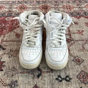 High-Top Air Force 1 Nike White Leather Shoes thumbnail 2