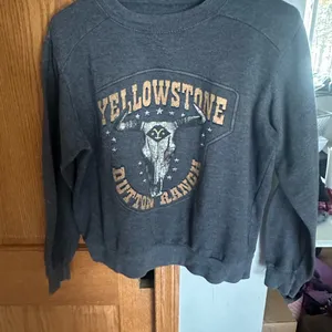 Yellowstone Duffton Ranch Crewneck Sweater - Charcoal thumbnail 2