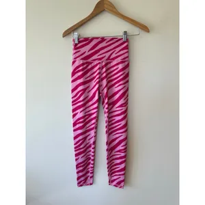 NWT Wilo The Label Contour Pink Zebra Print Sports Bra and leggings Women's S thumbnail 5