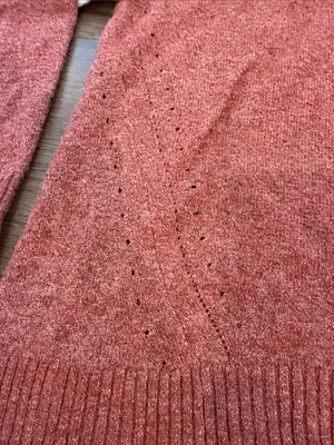 Pink Rose Rust Crewneck Sweater with White Sleeve Stripes Size Medium - P27 thumbnail 4