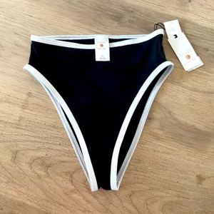 Shade & Shore Black Bikini Bottom with White Trim size XS new thumbnail 3