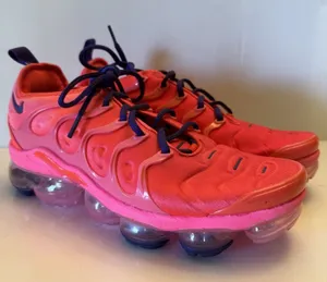 Nike Air VaporMax Plus Bright Crimson Pink Blast Size 10 Womens CU4907-600 thumbnail 1