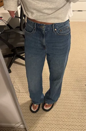 Forever 21 Medium Wash Jeans Baggy thumbnail 1