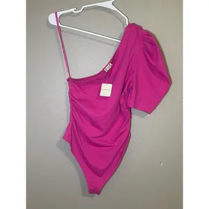 NEW Free People Somethin Bout You Pink One Shoulder Puff Sleeve Bodysuit Women S thumbnail 2