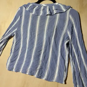 American Eagle Outfitters Women M Blue White Striped Ruffle Lace Up Blouse Boho thumbnail 8