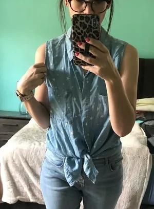 1250C Womens Blue Star Print Sleeveless Button Up‎ Shirt Top Size M thumbnail 1