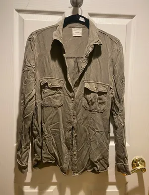Boutique Button-Up thumbnail 1