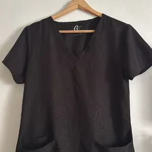 GT performance Scrubs Black V-Neck Women's Top NWOT thumbnail 2