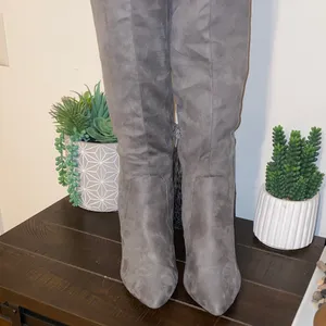 Charlotte Russe Gray Faux Suede Knee-High Boots Size 9 thumbnail 7