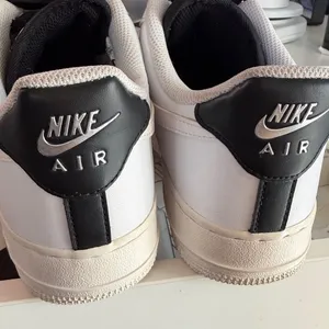 Nike Air Force 1 Low '07 PRM white black sneakers shoes mens 7.5 women’s 9 thumbnail 13