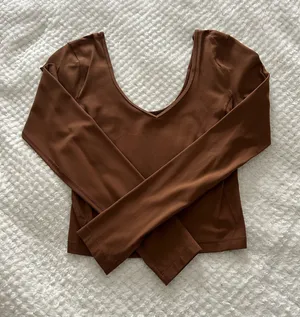 Lululemon Align Long Sleeve Shirt thumbnail 1