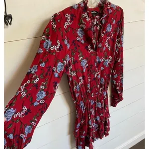 Yumi Kim Red Floral Ruffle Tiered Mini Dress Long Sleeve Smocked Waist Size‎ S thumbnail 11