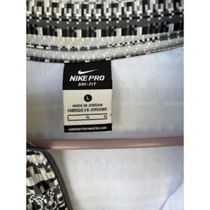 Nike Pro Dri-FIT women Large Black White Pixel Geometric Quarter-Zip Pullover thumbnail 5
