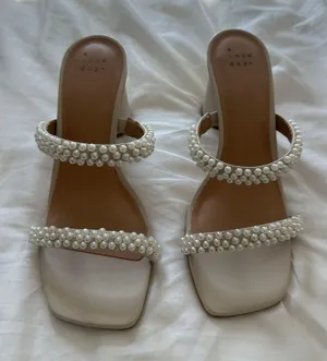 Pearl Heels thumbnail 1