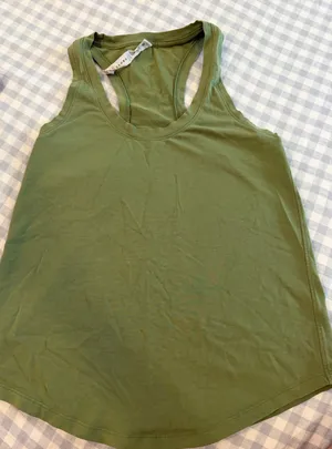 Full length tank  thumbnail 1