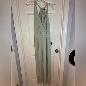 NWT‎ LuLus Sunny Day Perfection Sage Green Tie-Back Maxi Dress, M! thumbnail 3