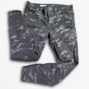 KUT from the Kloth Ankle Skinny Camo Pants Grey Size 6 Utility Zipper Hem thumbnail 1