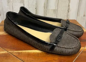 Michael Kors Women's 8.5 Brown MK Logo‎ Loafers Flats Casual Fashion thumbnail 1
