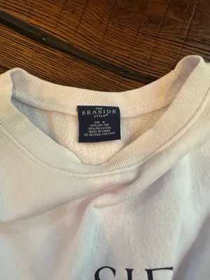 The Seaside Style Cropped Sweatshirt thumbnail 2