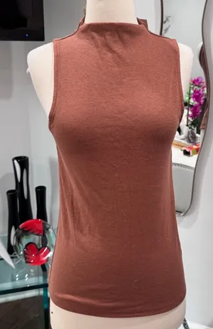 A New Day Mock Neck Ribbed Brown Sleeveless Tank Top thumbnail 1