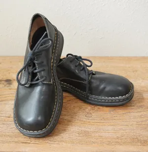 Born Women's Size 9.5 Oxford Black Leather Lace Up Contrast Stitch Square Toe thumbnail 1