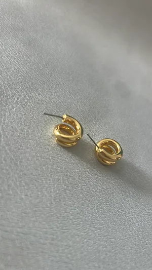 Mejuri Gold plated group earrings thumbnail 2