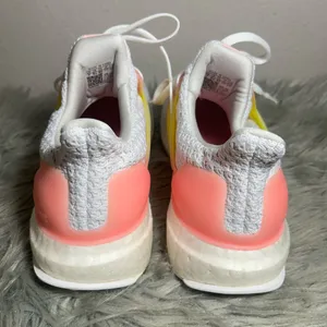 Adidas Ultraboost 5.0 DNA White/Ftwr Beam Pink" Grade School Sneaker Sz 7 thumbnail 6