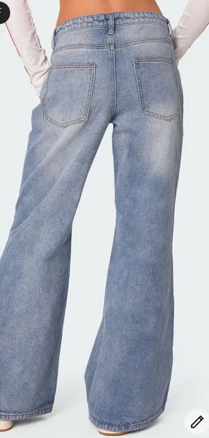 Edikted Flare Jeans thumbnail 1