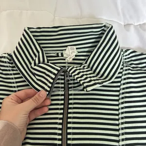 Lululemon Daily Yoga Mint Moment Jacket Sz 6‎ Full Zip Black Green Stripe Preppy thumbnail 4