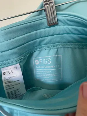 FIGS Scrubs Set thumbnail 3