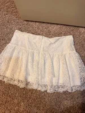 Women's White Lace Skirt - Elegant A-Line thumbnail 2