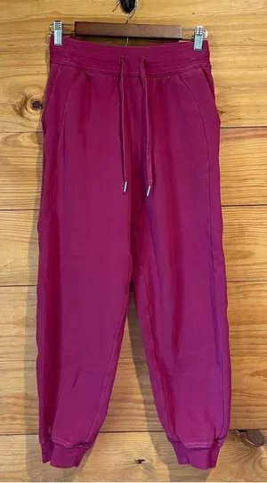 Lululemon Scuba Relaxed Fit High Rise Jogger Pants Pomegranate Pink Red 4 W5CV9S thumbnail 1