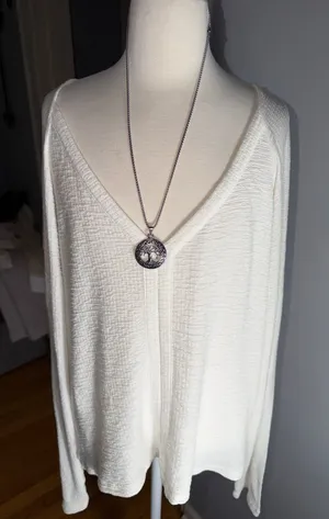 Anthropologie Ivory Textured V-Neck Knit Top thumbnail 1
