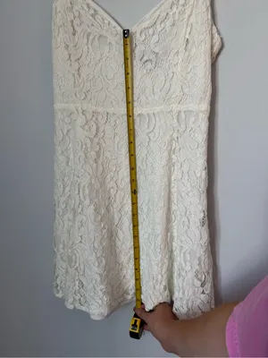 Lulu’s white lace dress thumbnail 5