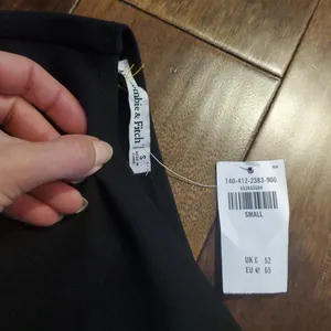 Abercrombie One-Shoulder Black Toplong Sleeve Size Small Nwt thumbnail 2