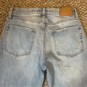 Aeropostale Mom Jean Light wash button up fly thumbnail 7