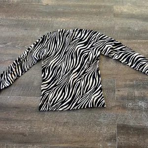 J. Crew Teddie Black Tan Animal Print Zebra Long Sleeve Sweater Top‎ Small thumbnail 4