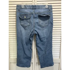 Christopher & Banks Med Denim Capri Size‎ 10 Mid Rise Pockets Zip thumbnail 4