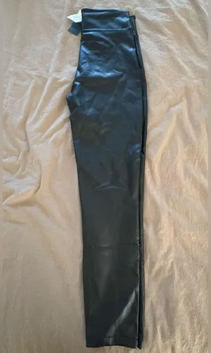 Abercrombie & Fitch Black Leather Leggings thumbnail 2