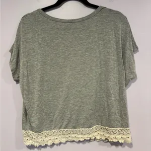 Alya Grey soft shirt with lace trim‎ on the bottom thumbnail 3