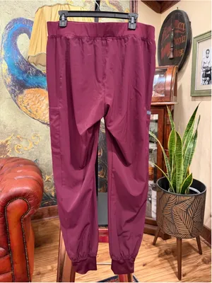 Med Couture Peaches Jogger Scrub Pants Womens L Large Wine Maroon Cargo Pockets thumbnail 3