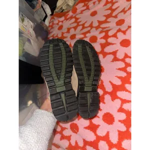 UGG shoes thumbnail 3